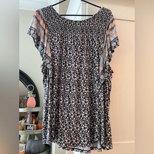 Womens 2X shirt. Maurice’s brand.